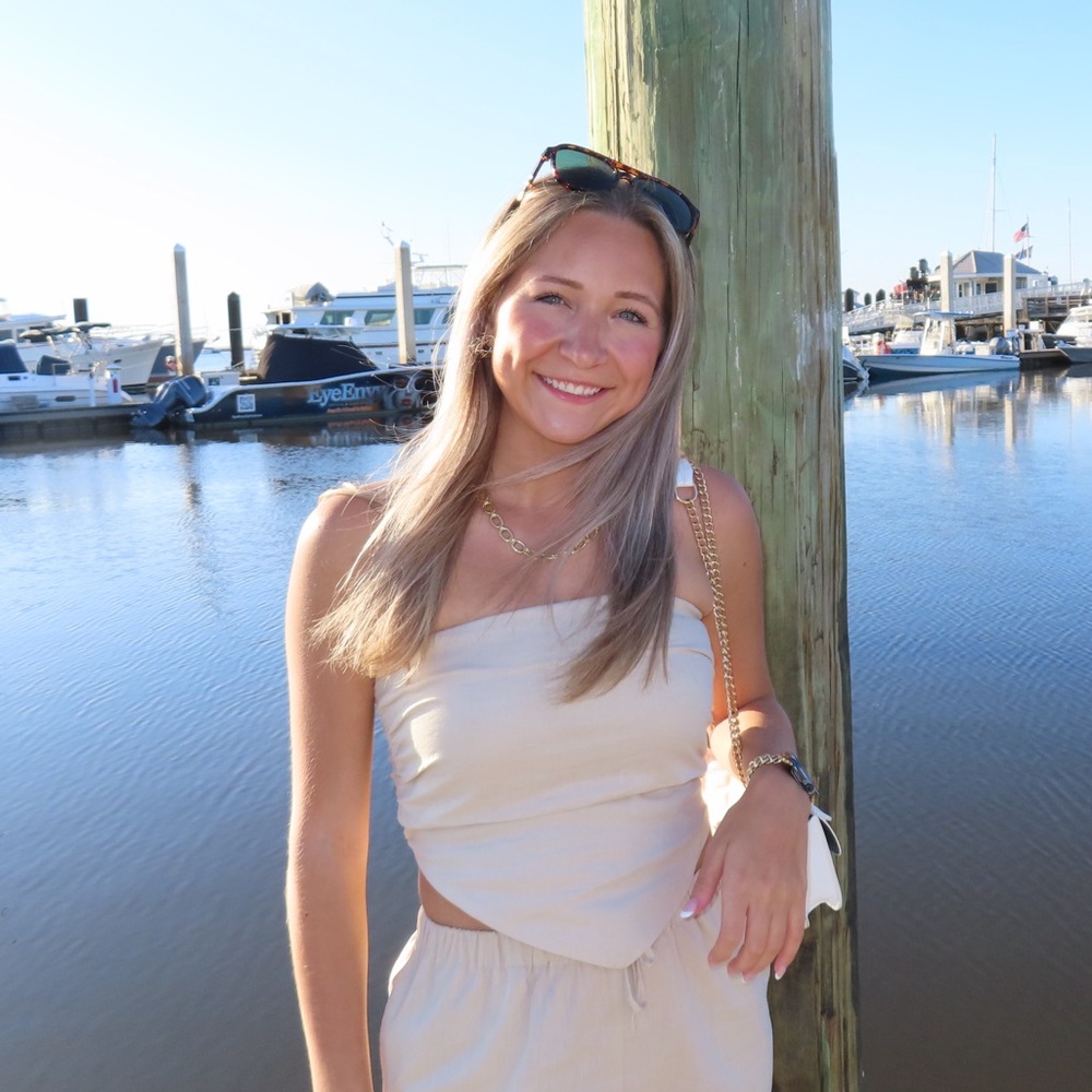 Meet your Posher, Alyssa